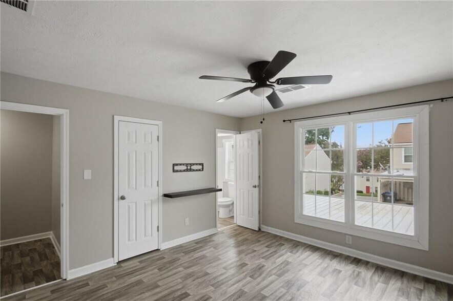 Building Photo - 218 Mill Creek Pl