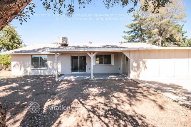 Building Photo - 3607 W Kings Ave