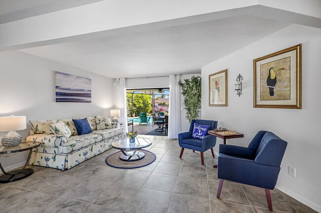 Building Photo - Furnished 4BR Waterfront Pool Home in Cape...