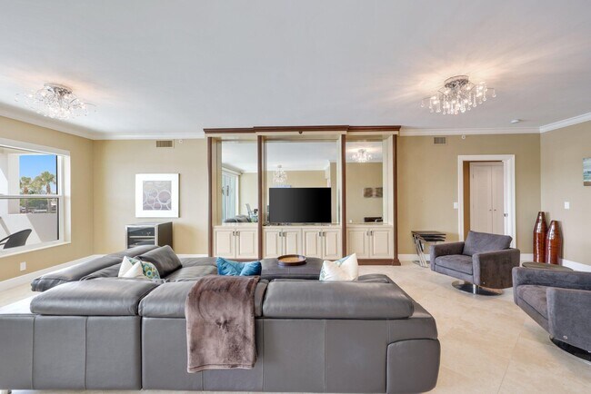 Building Photo - 100 Mac Farlane Dr