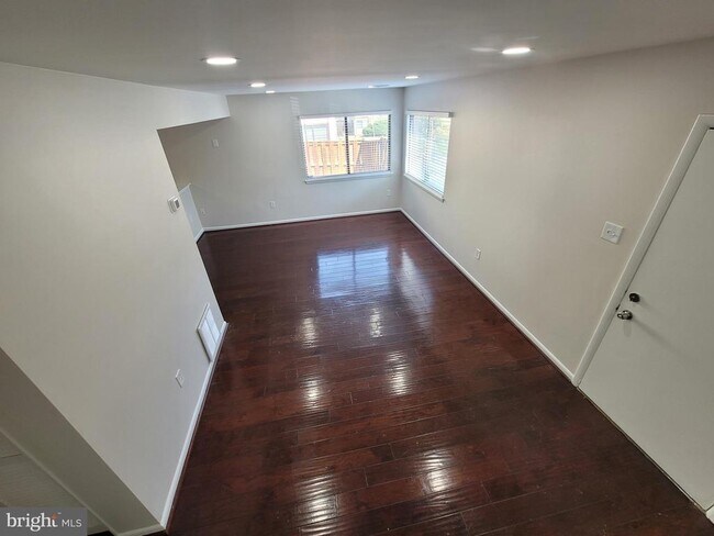 Building Photo - 5674 Oak Tanager Ct