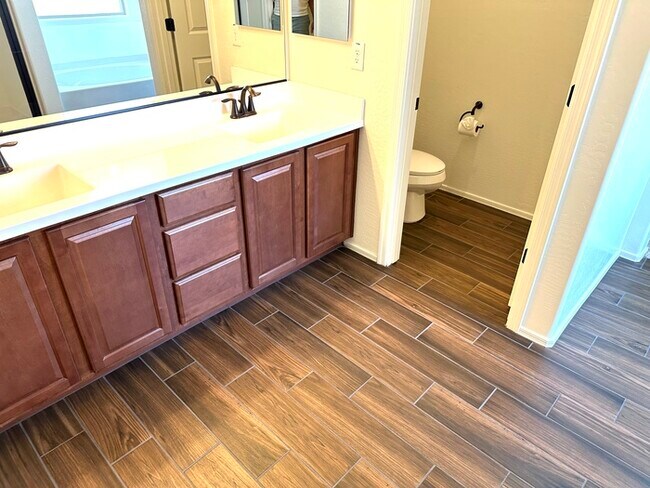 Building Photo - Stunning Elliot Groves home in Morrison Ranch. 4 bed+ 2 offices + loft