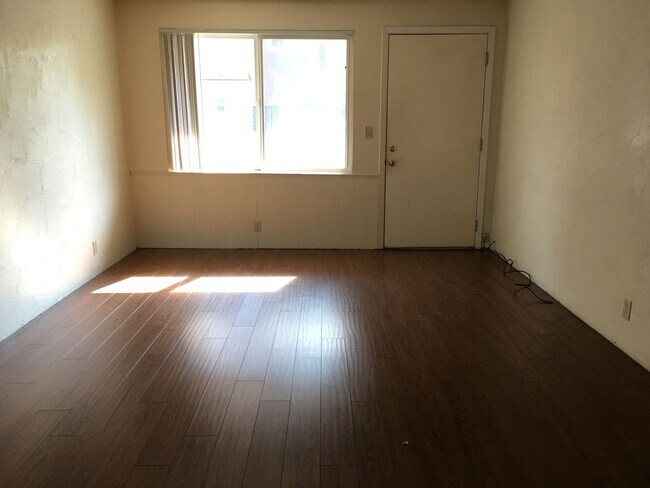Interior Photo - kata02 1550 High St