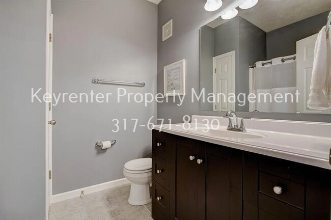 Building Photo - Discover this well-appointed 3-bedroom, 2-bath home in Indianapolis within an HOA community