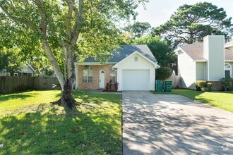 Building Photo - "Charming 3-Bed Oasis in Shalimar with 2 F...