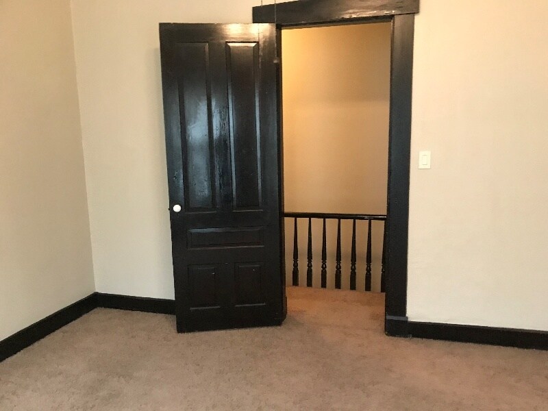 Building Photo - 227 James St