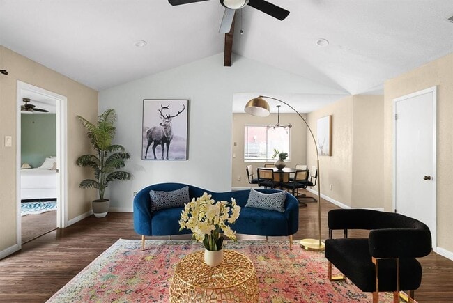 Building Photo - 2320 Montclaire St