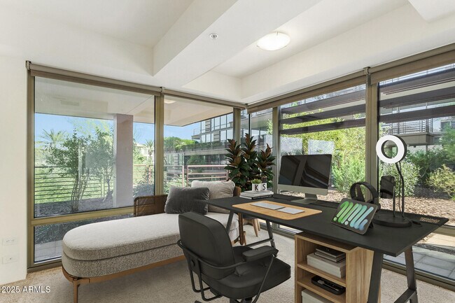 Building Photo - 7117 E Rancho Vista Dr