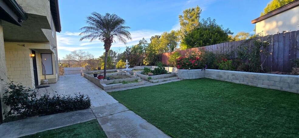 Building Photo - 11352 Meadow Flower Pl