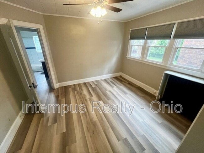 Building Photo - 4237 Vine St