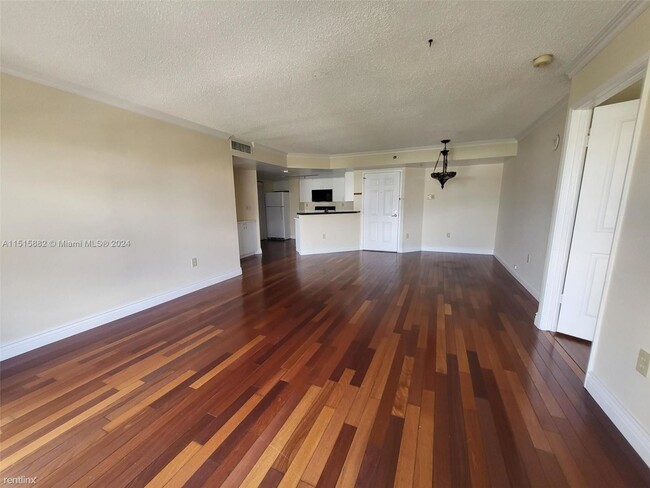 Primary Photo - 2 br, 2 bath Condo - 2351 Douglas Rd Apt 707