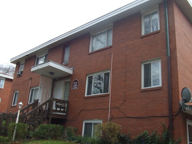 Building Photo - 130 Lacrosse St