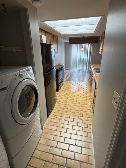 Building Photo - 1492 Sanzon Dr