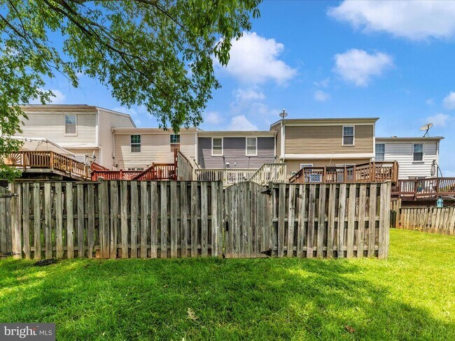 Building Photo - 9326 Taverney Terrace