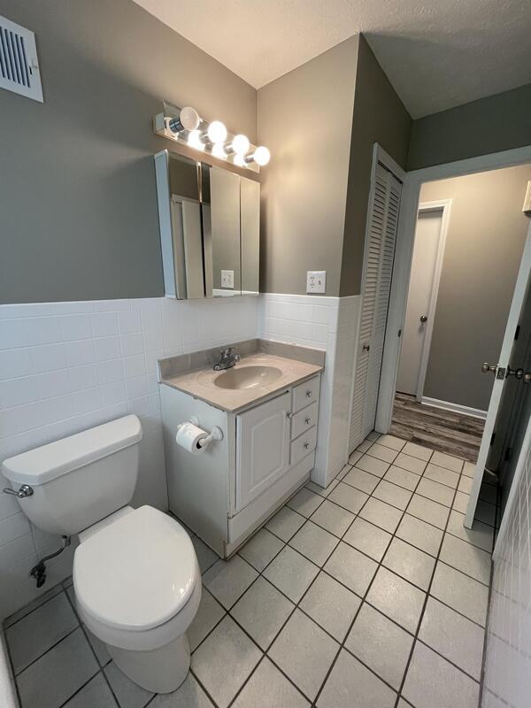 Building Photo - 2519 Steeplechase Dr