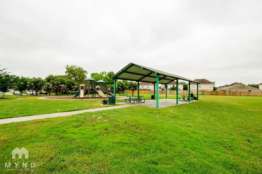 Building Photo - 20818 Falcon Hill St