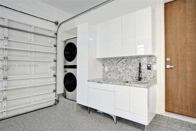 Building Photo - 20824 NE 37th Ave