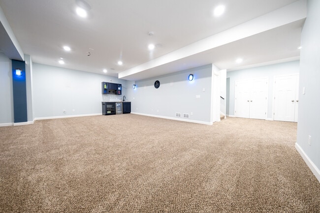 Building Photo - 18196 Goldfinch Wy