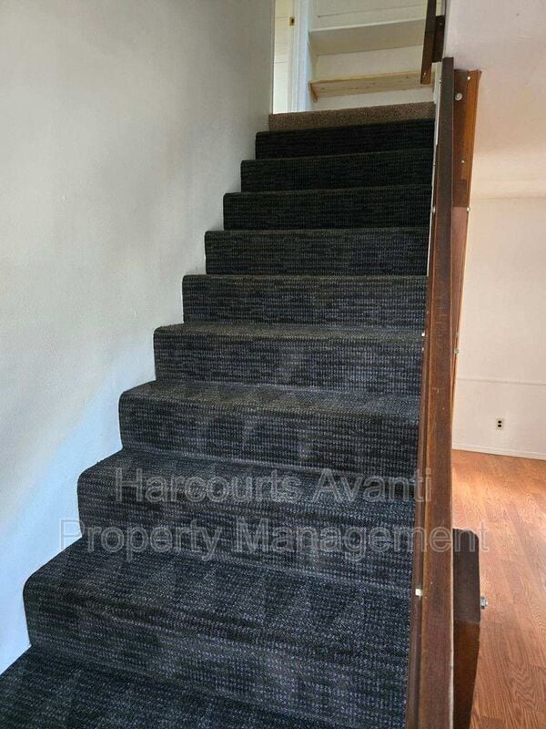 Building Photo - 1701 Old Mammoth Rd