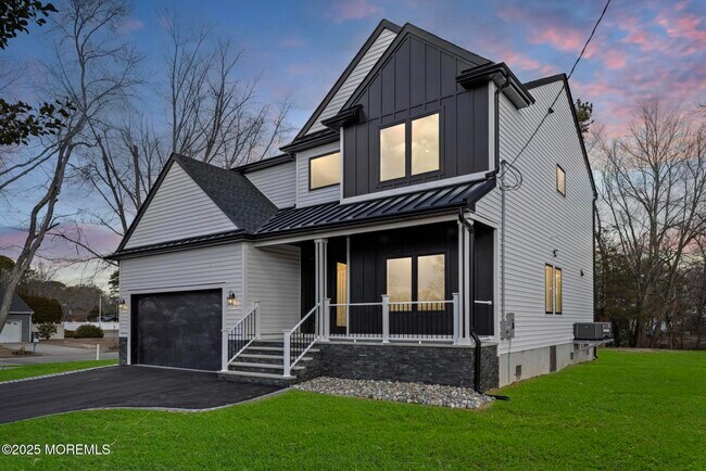 Primary Photo - 239 Berkeley Dr