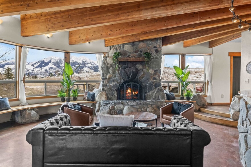 Building Photo - 84 Arcturus Dr