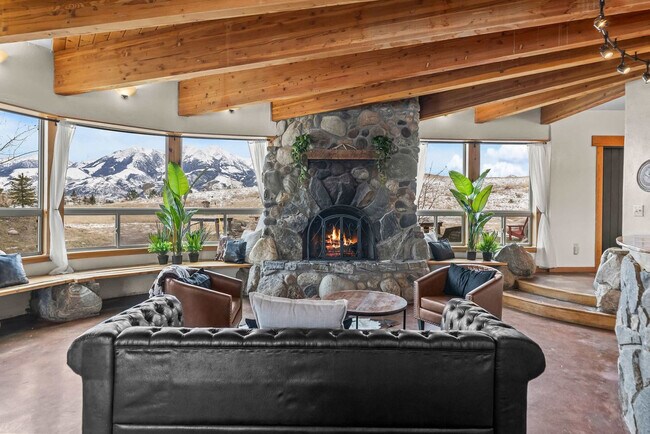 Building Photo - 84 Arcturus Dr