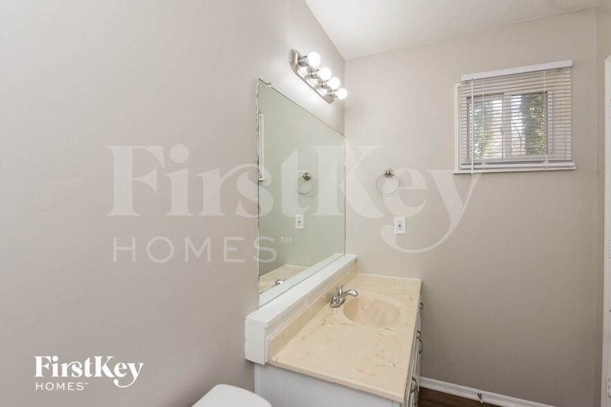 Building Photo - 3292 Mixon Way