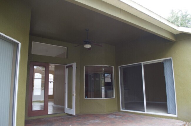 Building Photo - 6220 Hedgesparrows Ln