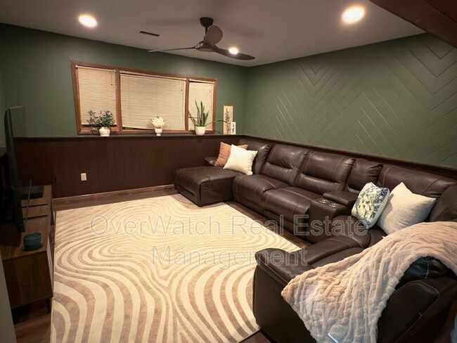 Building Photo - 9532 Dundas Cir