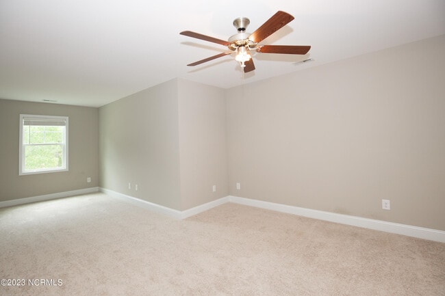 Building Photo - 721 Thrush Dr