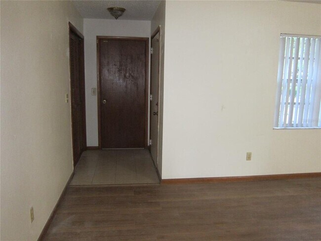 Building Photo - 1209 SW 80th Dr
