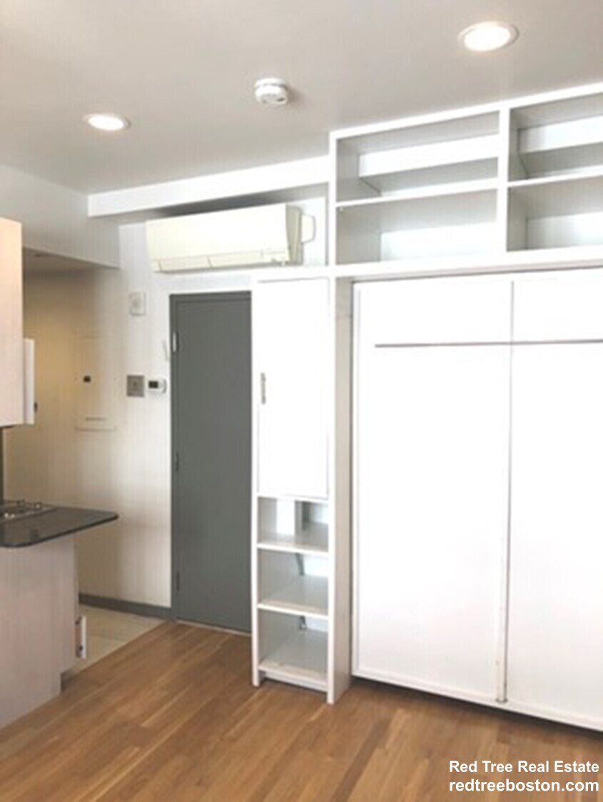 Building Photo - 144 Bowdoin St