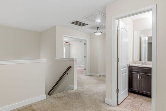 Building Photo - 5 Bedrooms in the heart of Summerfield!