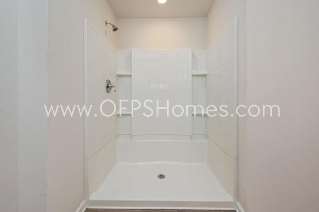 Building Photo - 6705 Sarah Ann Way