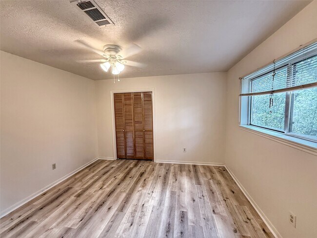 Building Photo - 13103 Holston Hills Dr