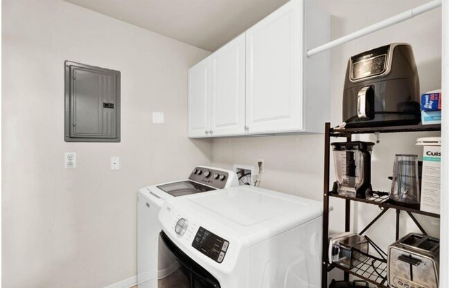 Building Photo - 7869 Ambassador Dr