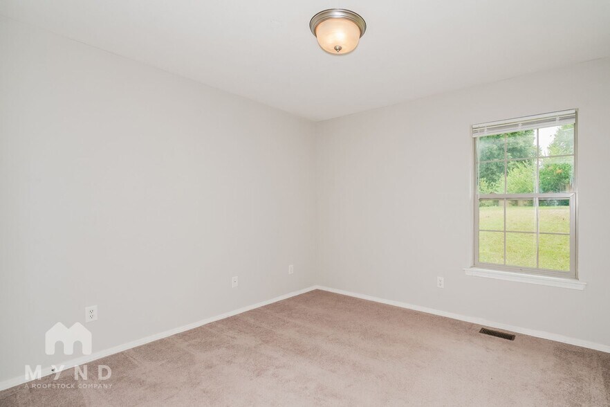 Building Photo - 5673 S Lexington Ave