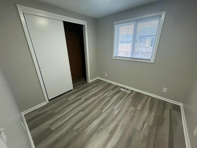 Building Photo - Updated 3 Bed / 2 Bath Home – Council Bluffs – $1,495/mo