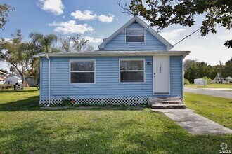 Building Photo - Cozy 2/1 Spacious Duplex Near East Lake To...