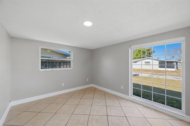 Building Photo - 9034 Cochise Ln