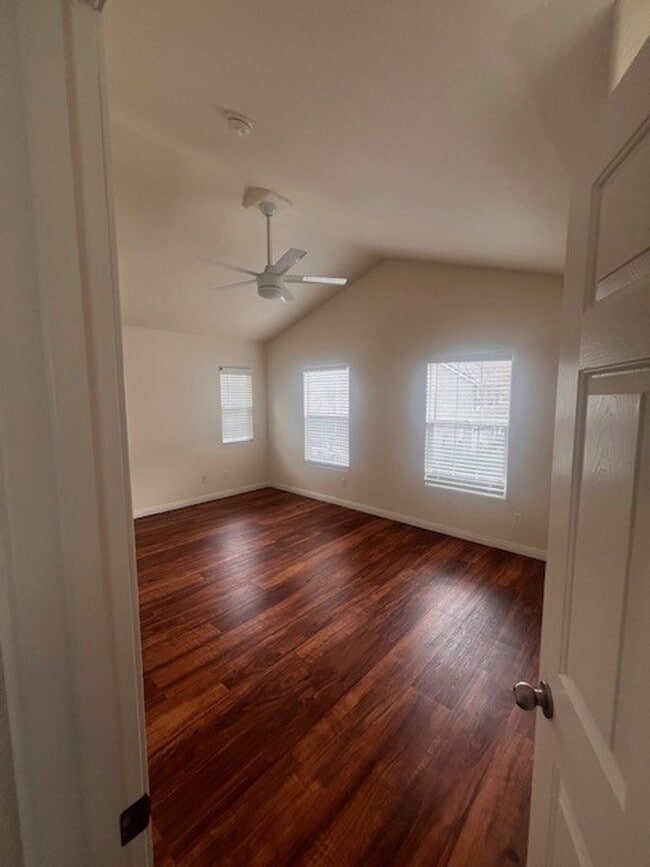 Building Photo - Move-In Ready Home in a Desirable Buellton Neighborhood