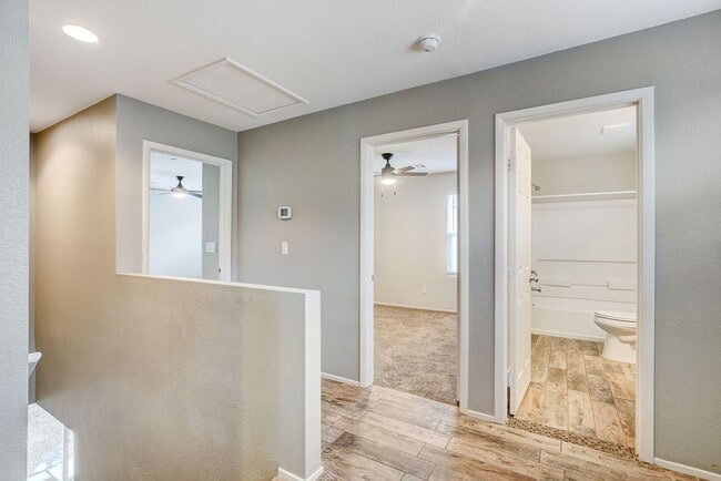 Building Photo - Beautiful 3 Bedroom in Gated Community!