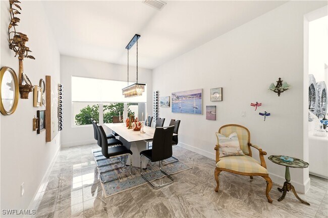 Building Photo - 11899 Gardenia Ave