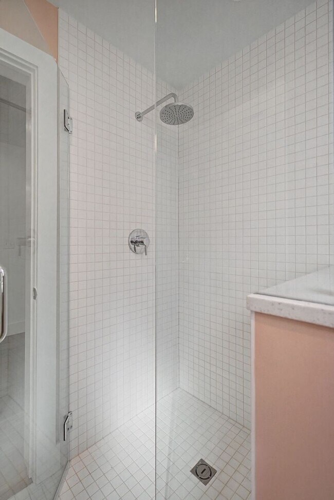 Building Photo - Stunning 5BR/3.5BA historic home located near Hillsboro Village!