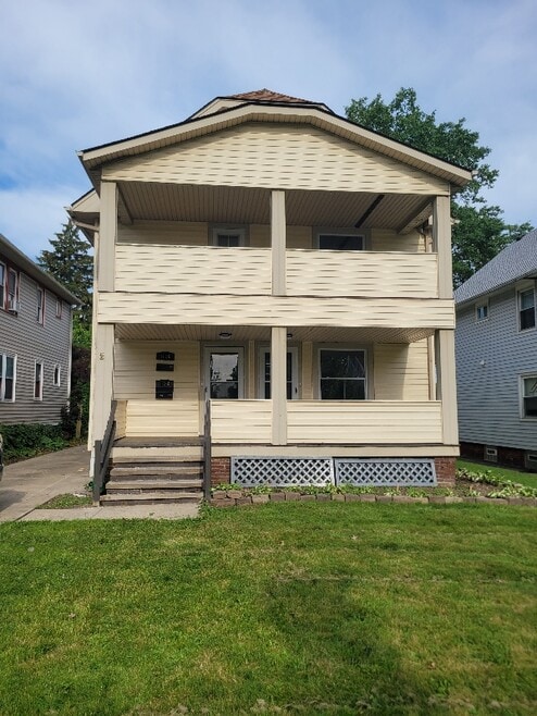 Building Photo - 1654 Grace Ave