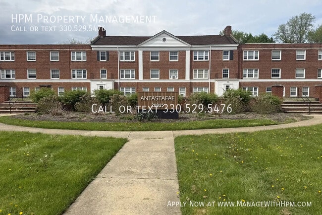 Building Photo - 20865 Chagrin Blvd