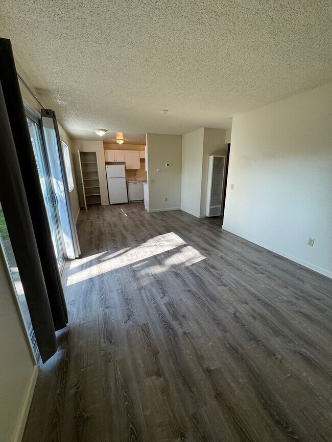 Building Photo - z6850Countryclubdr