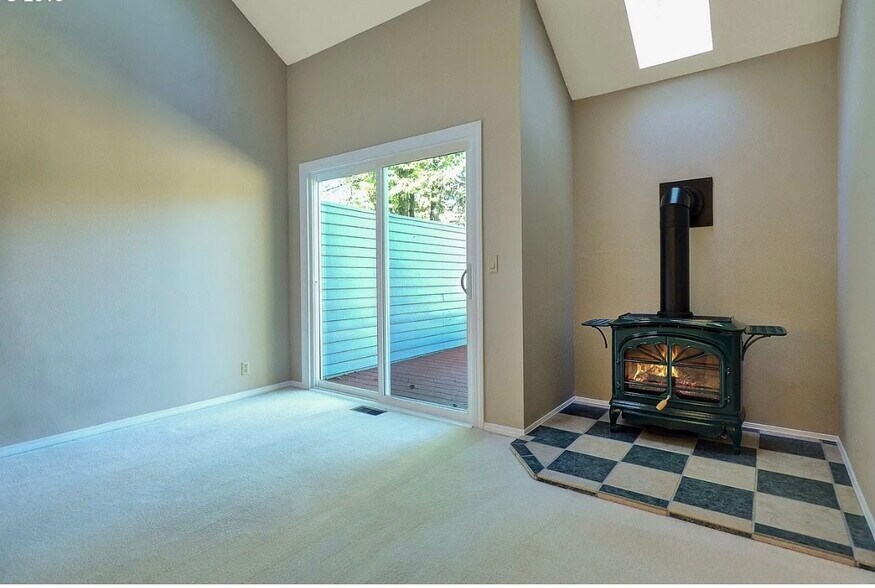 Building Photo - 15252 Boones Way