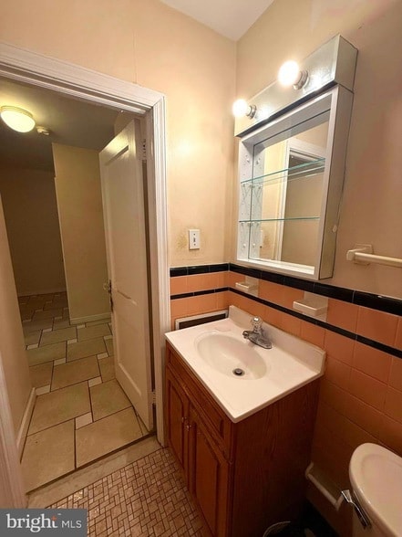 Building Photo - 4401 Bleigh Ave