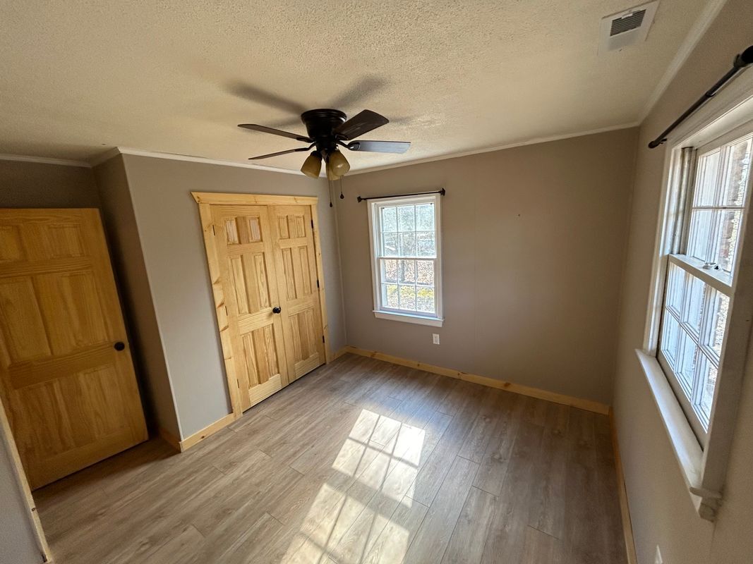 Building Photo - 2886 Harrisburg Rd